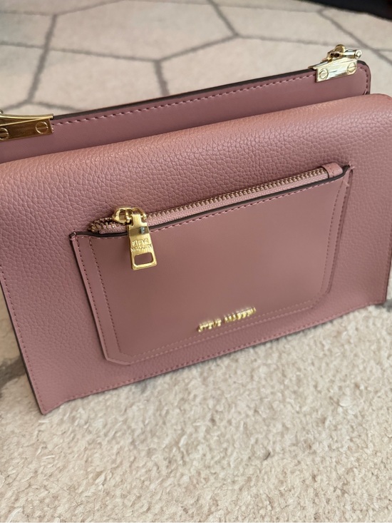 Steve Madden Handbags - LIKE NEW Steve Madden Mauve Pink Crossbody with Gold Hardware